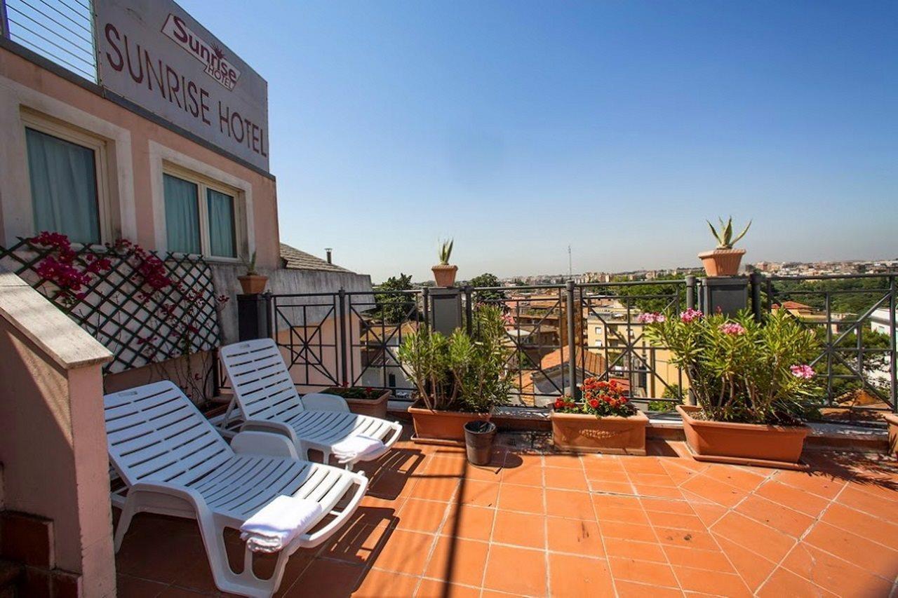 Sunrise Hotel Рим Екстериор снимка