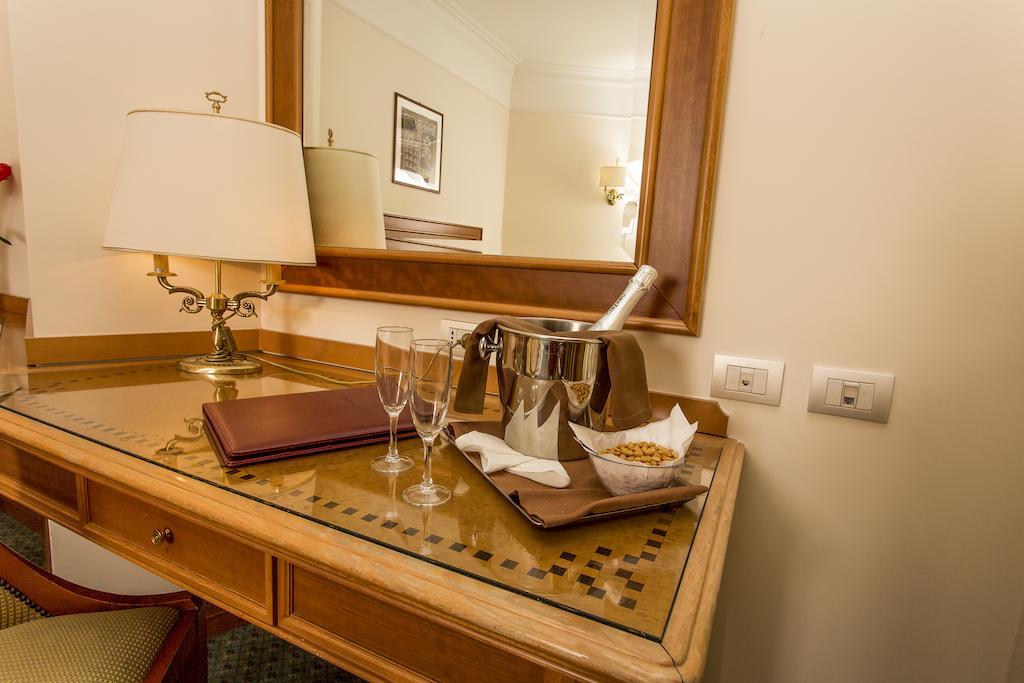 Sunrise Hotel Рим Екстериор снимка