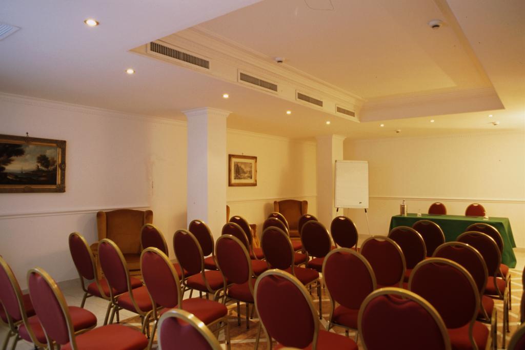 Sunrise Hotel Рим Съоръжения снимка