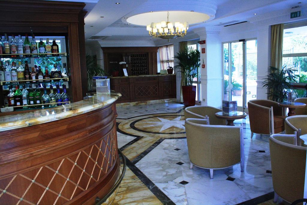 Sunrise Hotel Рим Екстериор снимка